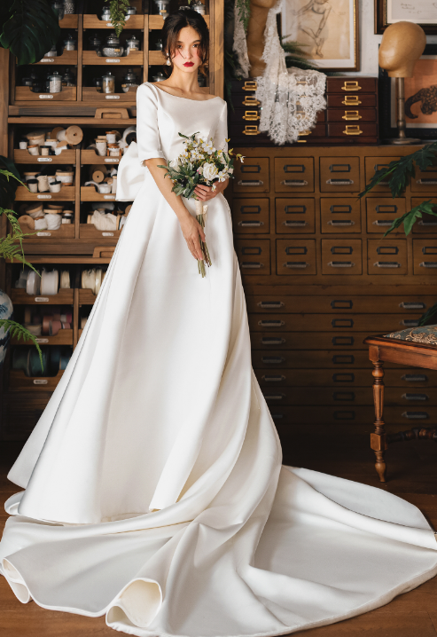 Early Spring 2023 original new soft satin one shoulder wedding dress bride Thousand Birds