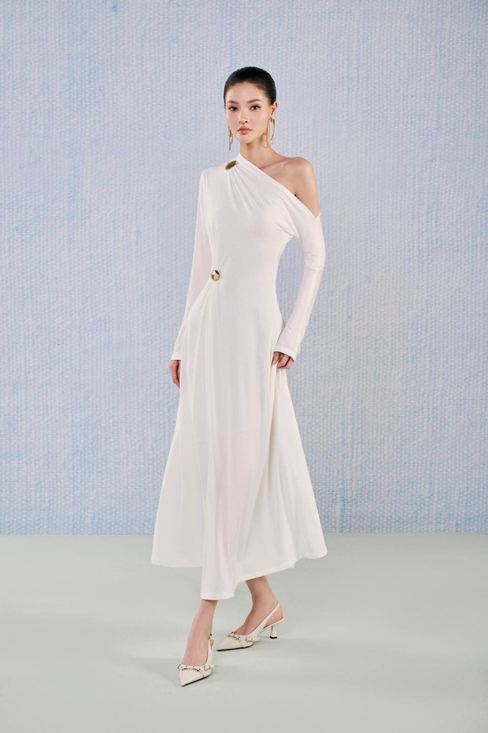 White Plan A-line Asymmetric off one shoulder Sleeved cinched waist Viscose Ankle Length midi dress - Spinel