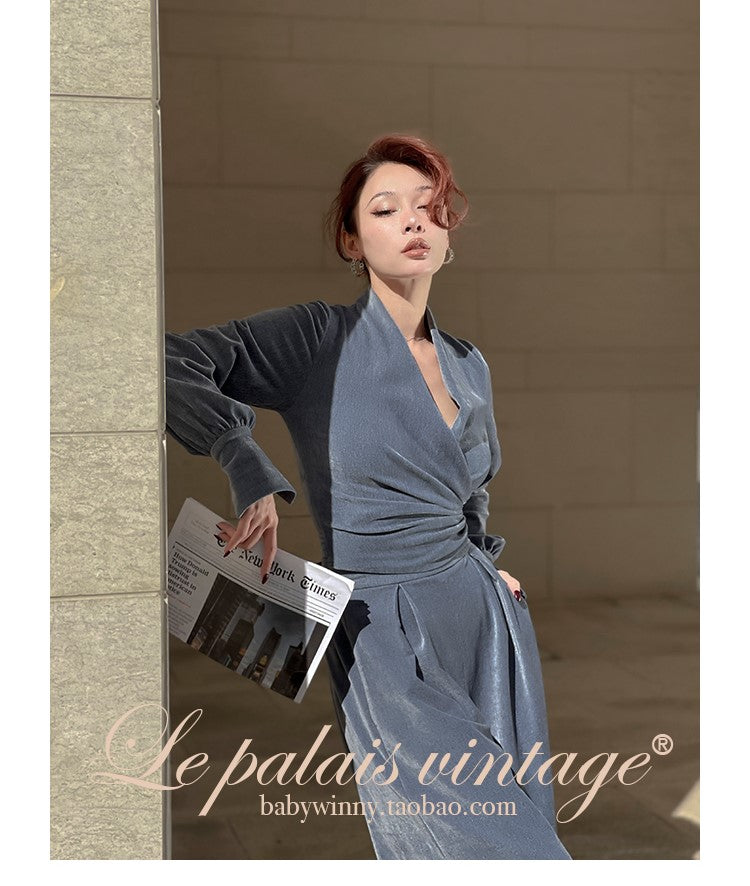 Le Palais Vintage Elegant long sleeves  V-neck matte velvet dinner wrap top-Maryann