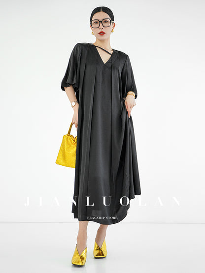 Huanzi high-end satin black V-neck slim pleated dress - Nigoi