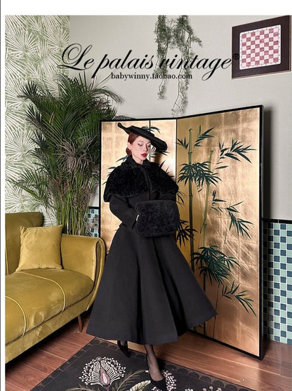 Le Palais Vintage's 1950's original removable cape thick woolen coat - Ster