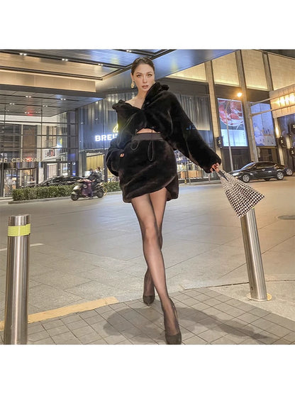 Le Palais Vintage Luxury Black Long Sleeves Short Faux Fur Short Coat and Dinner Skirt Suit-Selena